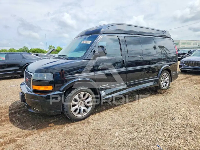 2022 GMC Savana фото