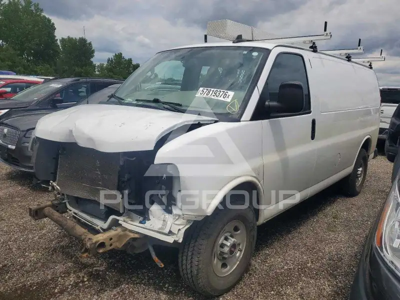 2022 GMC Savana photo