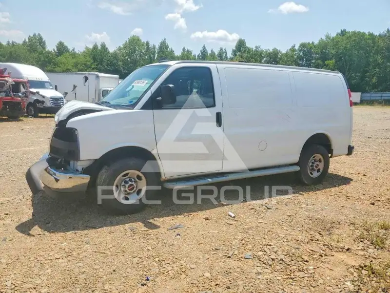 2022 GMC Savana фото