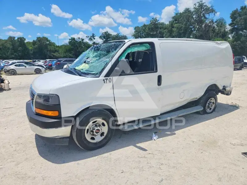 2022 GMC Savana photo