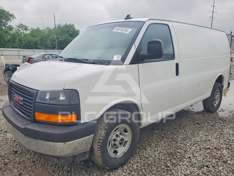 2022 GMC Savana фото