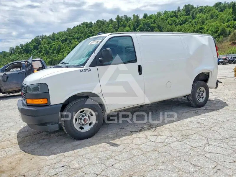 2022 GMC Savana фото