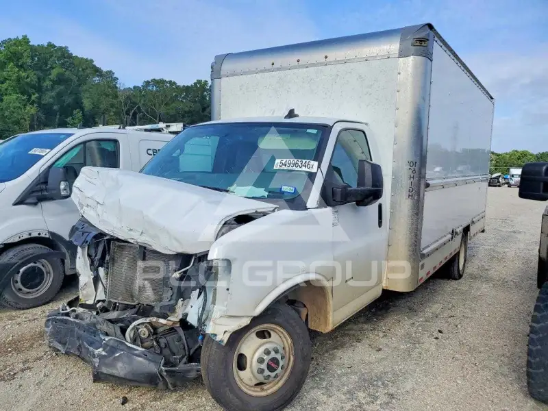 2022 GMC Savana photo