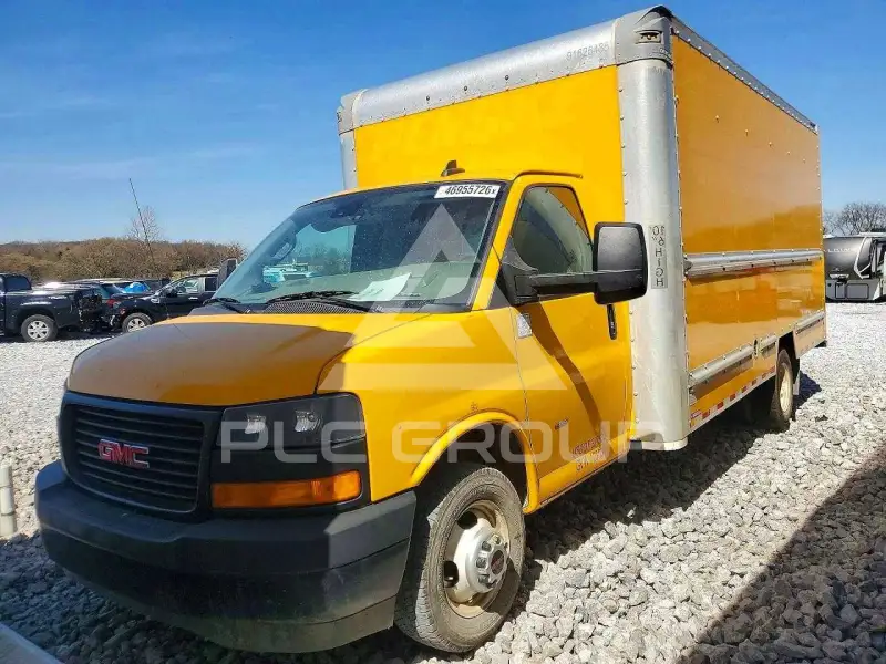 2022 GMC Savana фото