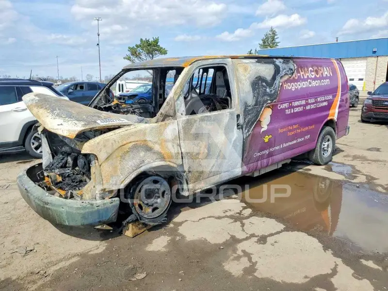 2022 GMC Savana фото