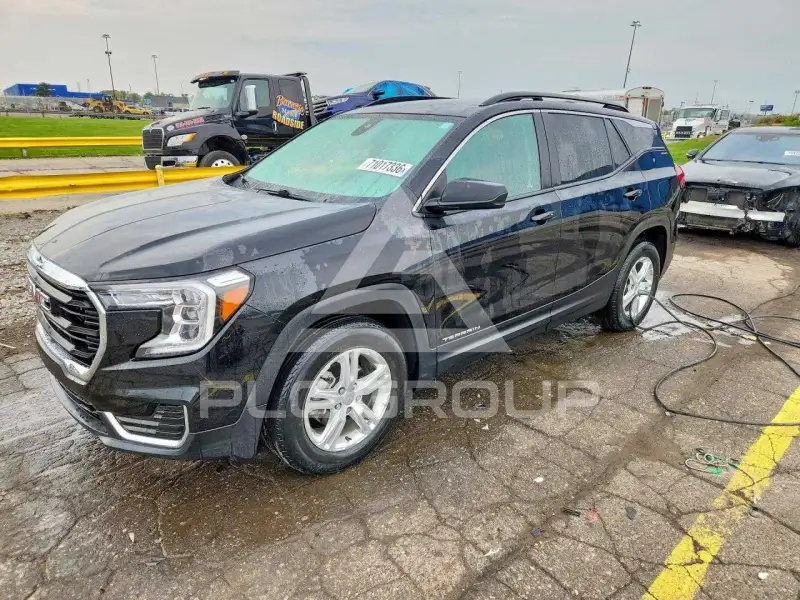 2022 GMC TERRAIN photo