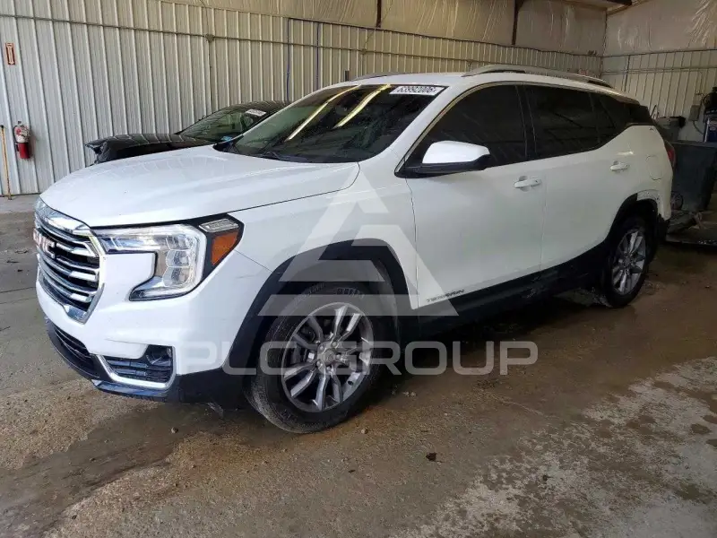 2022 GMC TERRAIN photo