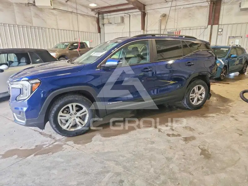2022 GMC TERRAIN photo