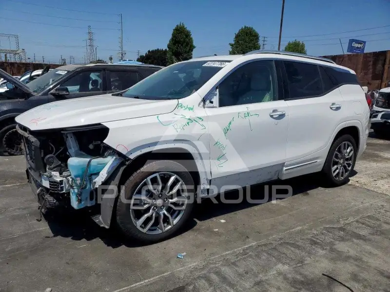 2022 GMC TERRAIN photo