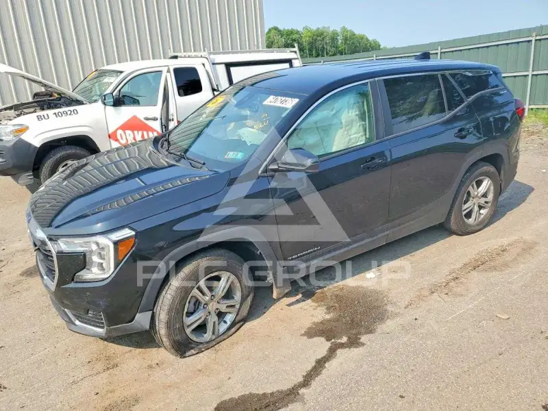 2022 GMC TERRAIN photo