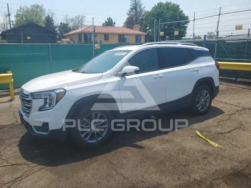 2022 GMC TERRAIN photo