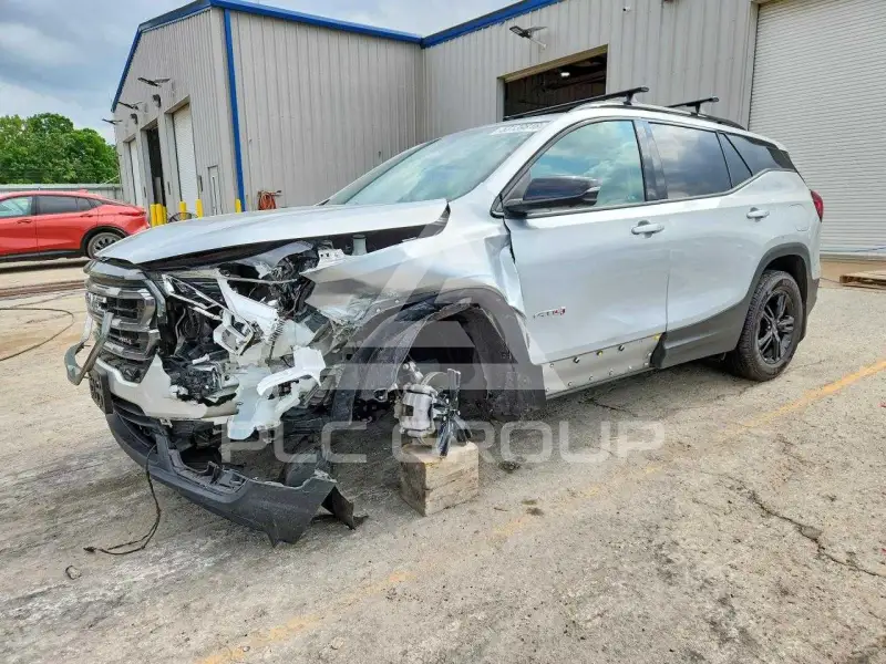 2022 GMC TERRAIN photo