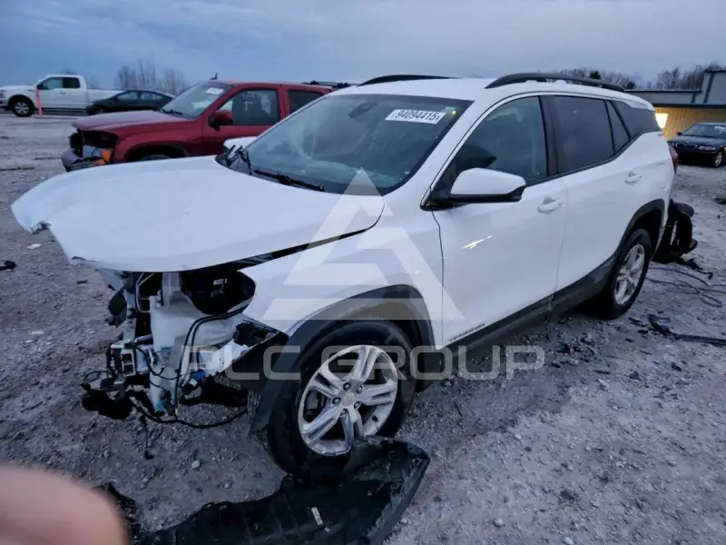 2022 GMC TERRAIN photo