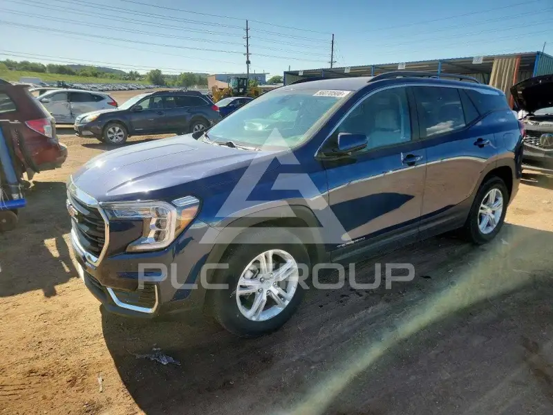 2022 GMC TERRAIN photo