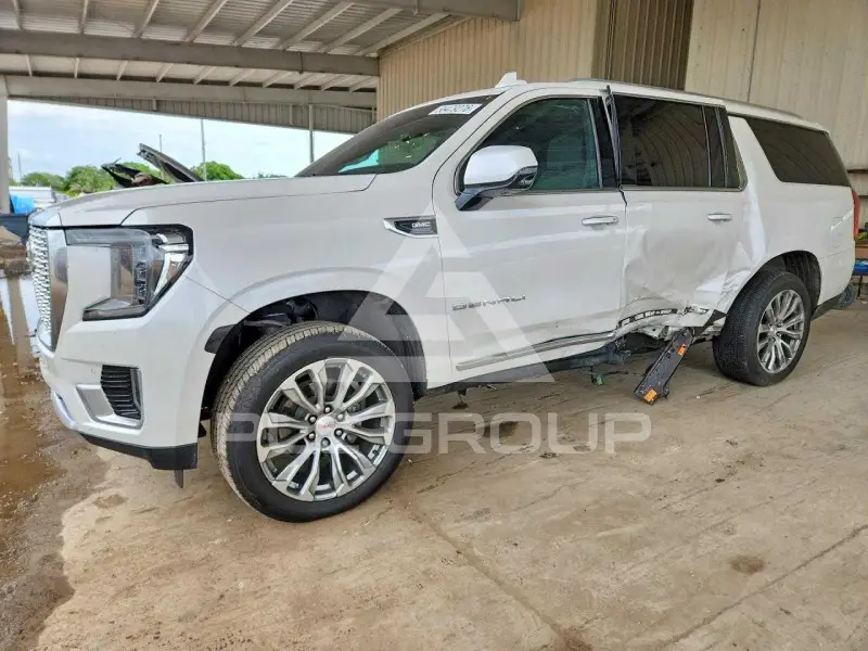 2022 GMC YUKON photo
