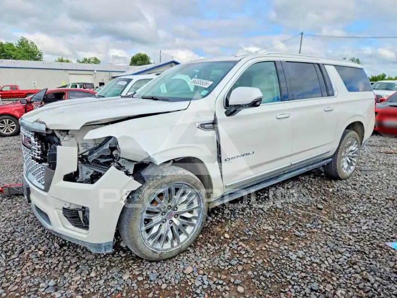 2022 GMC YUKON фото