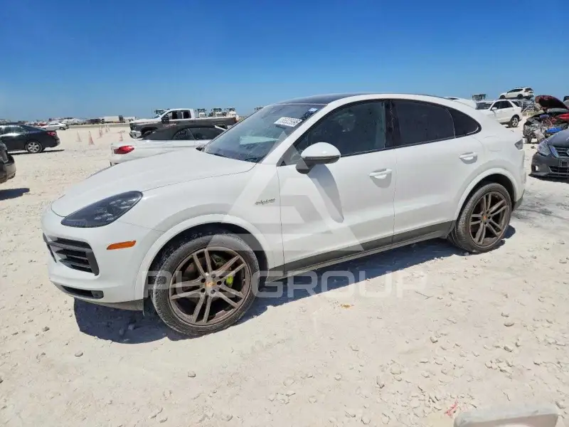 2022 Porsche Cayenne photo