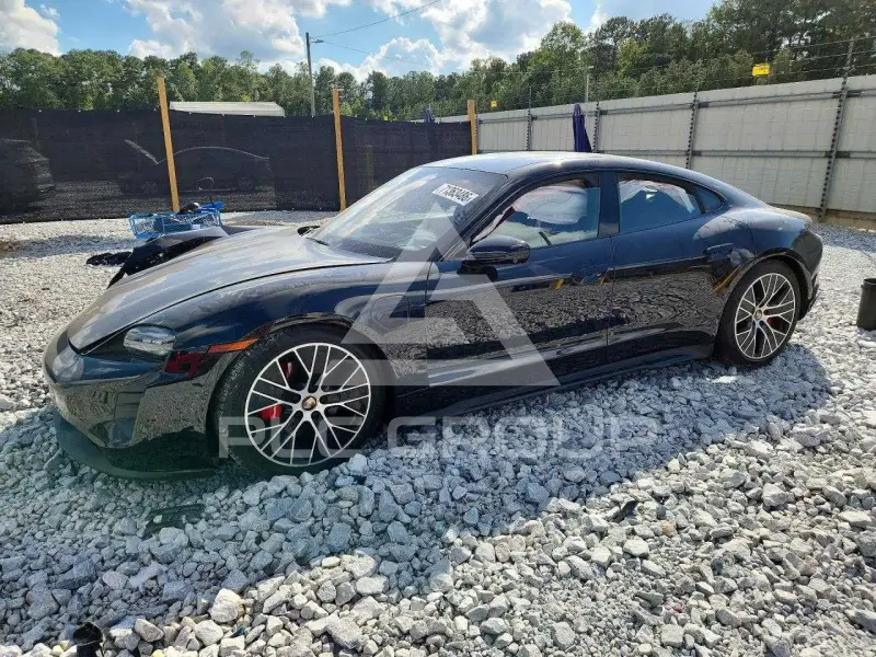 2022 Porsche Taycan фото