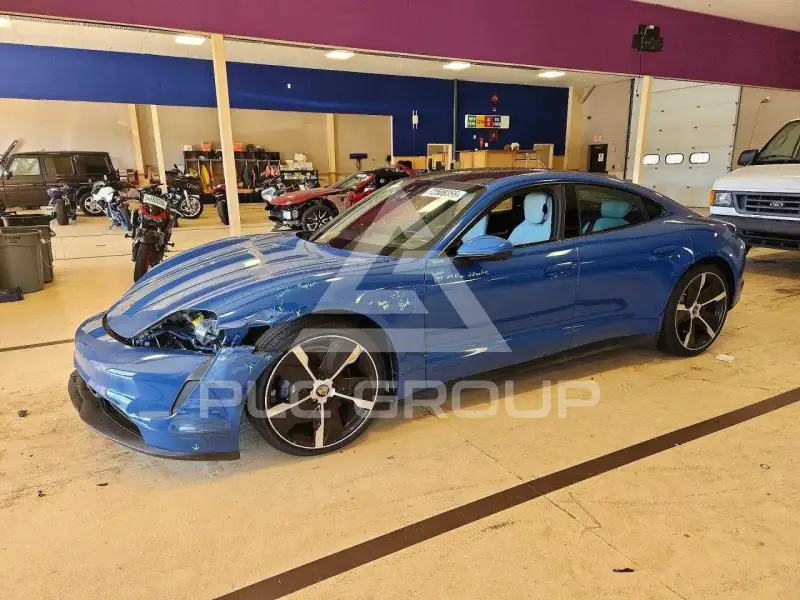 2022 Porsche Taycan photo