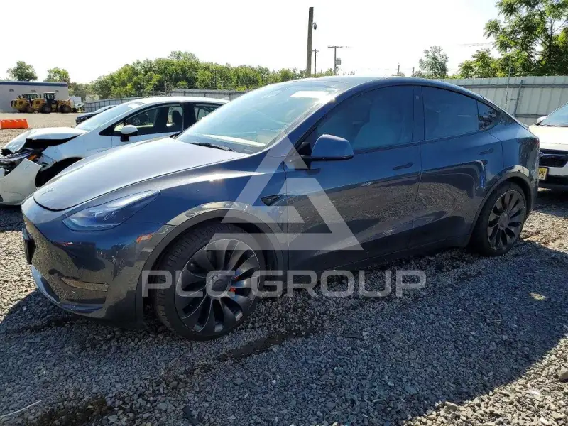 2022 Tesla Model Y фото