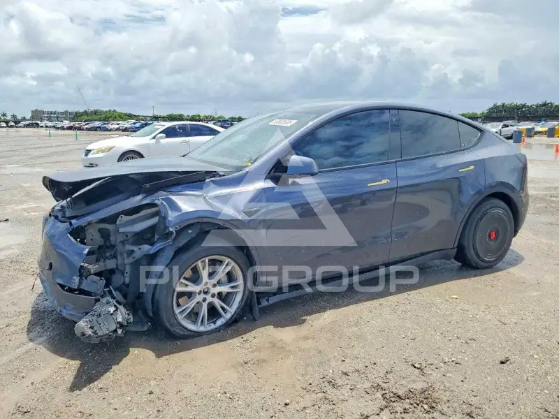 2022 Tesla Model Y фото