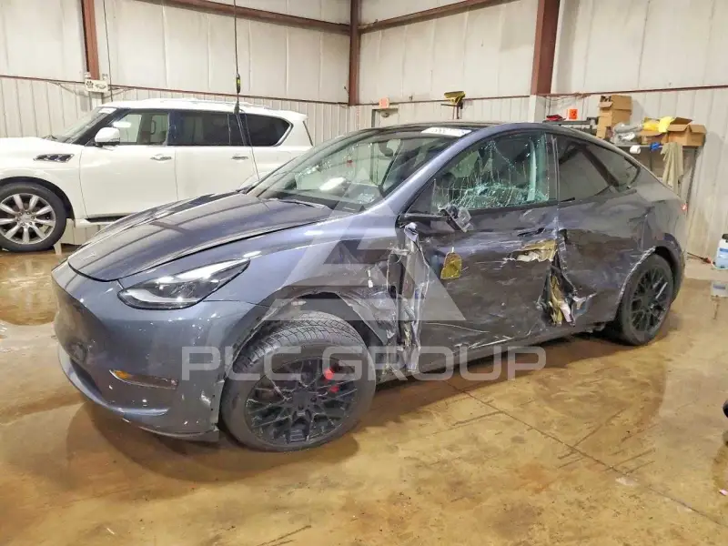 2022 Tesla Model Y фото