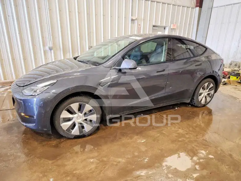 2022 Tesla Model Y фото