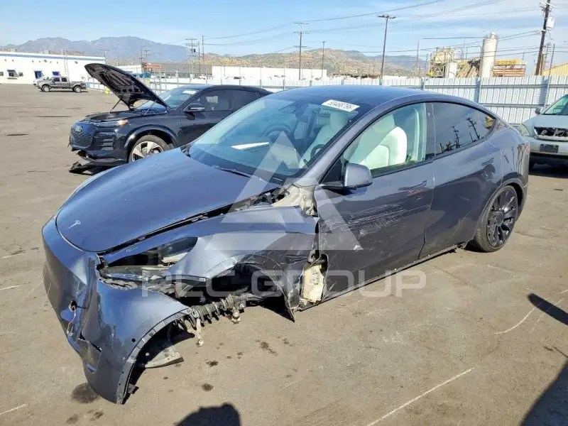 2022 Tesla Model Y фото