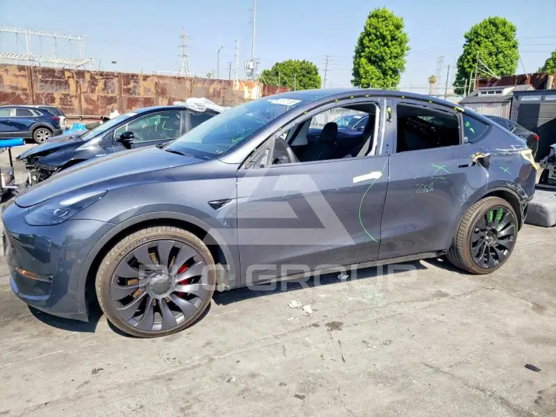 2022 Tesla Model Y фото