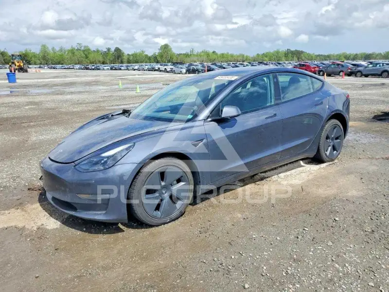 2022 Tesla  фото