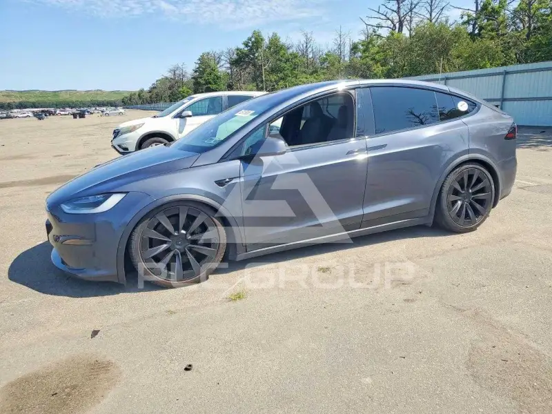 2022 Tesla Model X фото