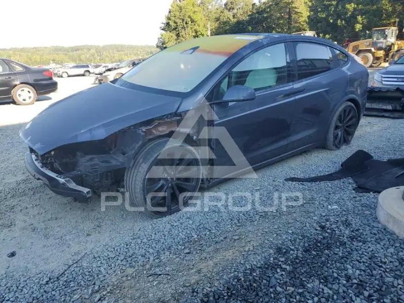 2022 Tesla Model X фото