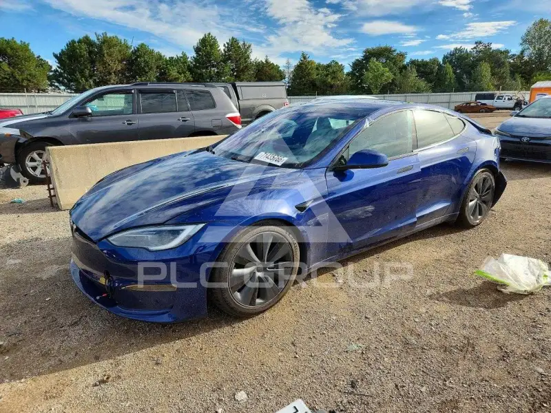 2022 Tesla Model S фото