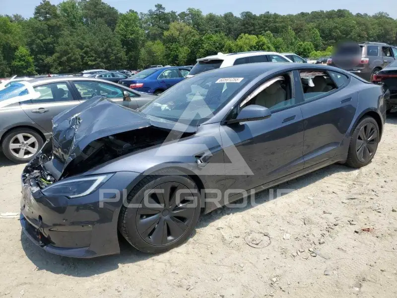 2022 Tesla Model S photo