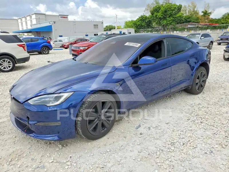 2022 Tesla Model S фото