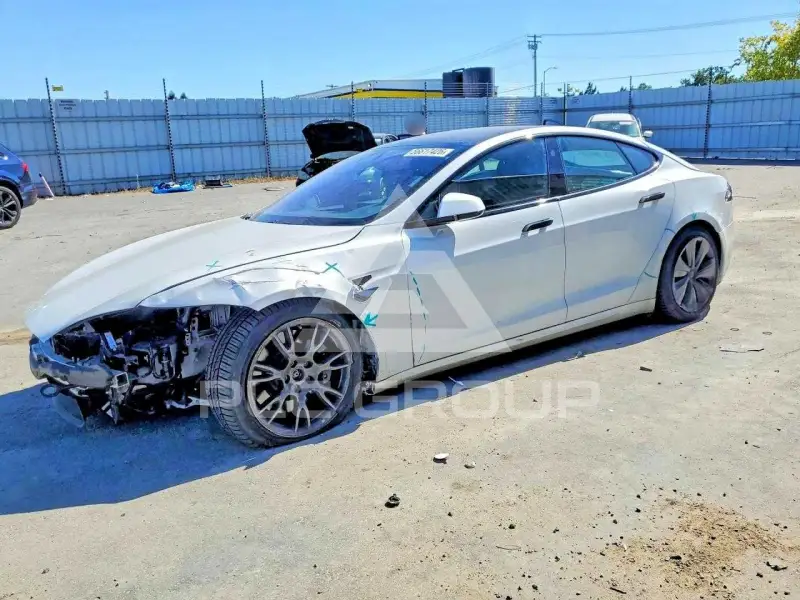 2022 Tesla Model S фото