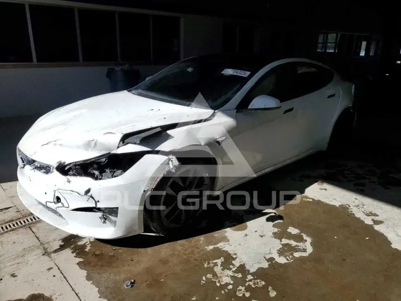 2022 Tesla Model S фото