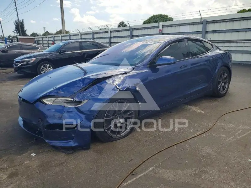 2022 Tesla Model S фото