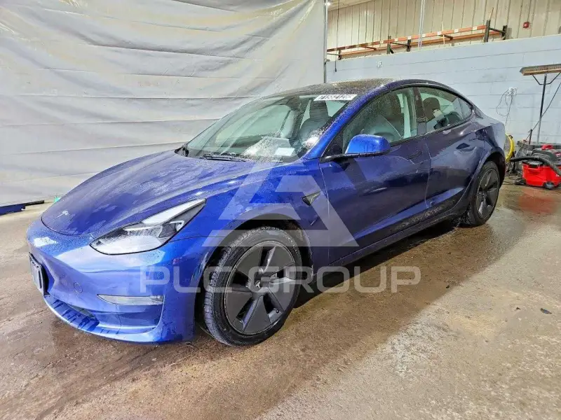 2022 Tesla Model 3 фото