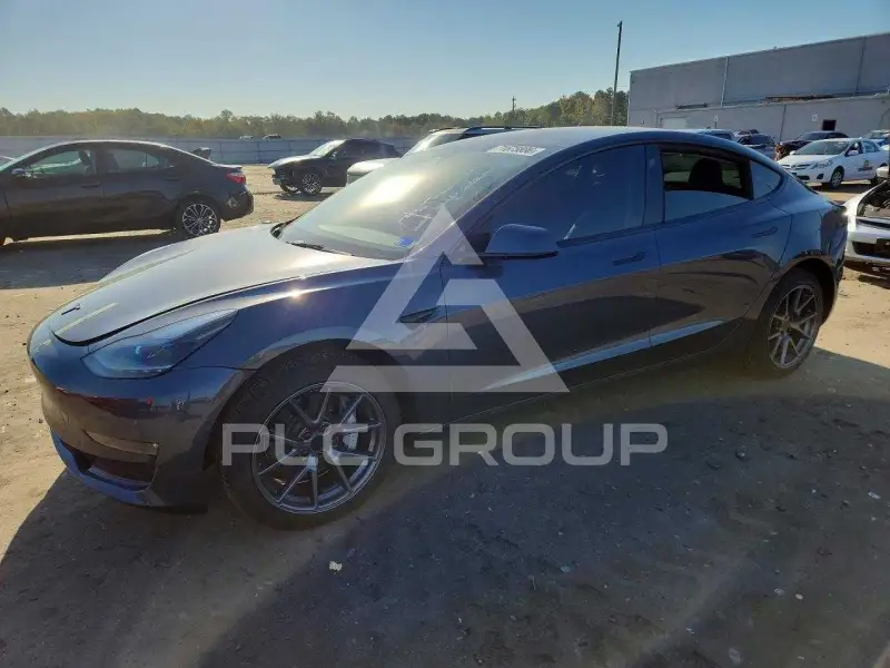 2022 Tesla Model 3 photo