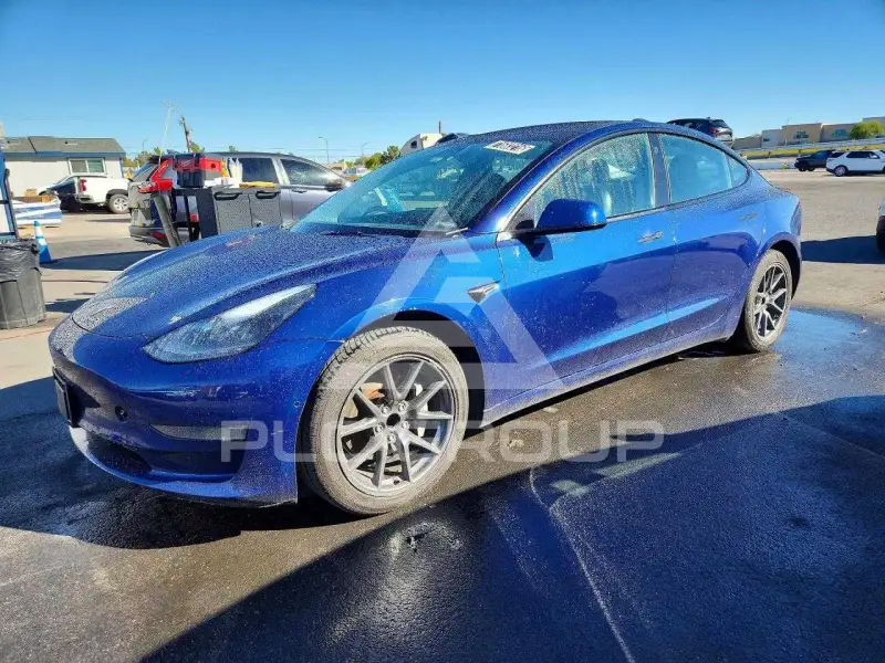 2022 Tesla Model 3 фото