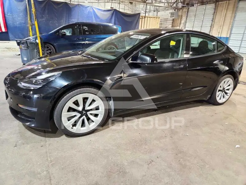 2022 Tesla Model 3 фото