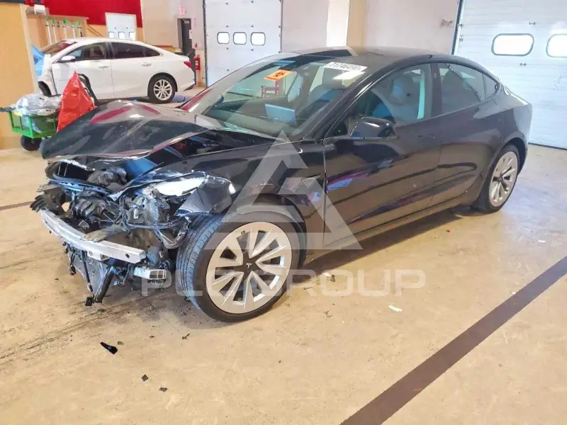 2022 Tesla Model 3 фото