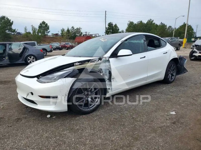 2022 Tesla Model 3 фото