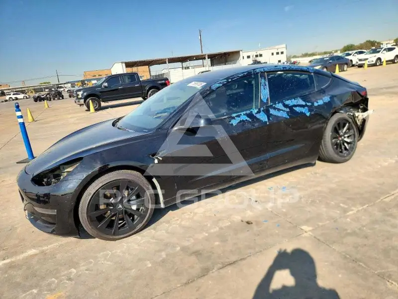 2022 Tesla Model 3 фото