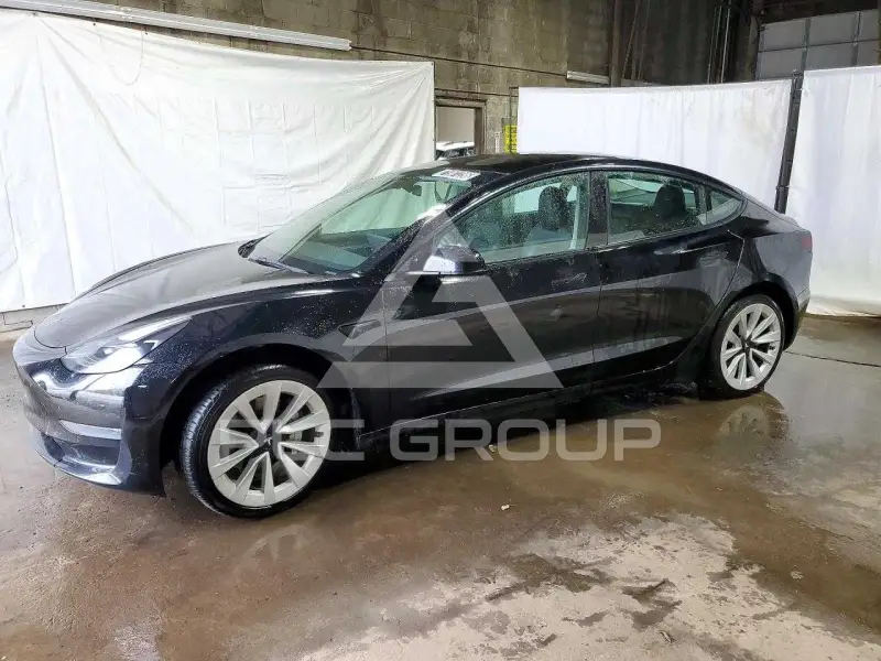 2022 Tesla Model 3 фото