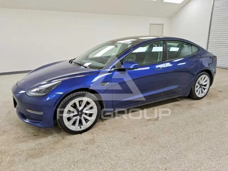 2022 Tesla Model 3 фото