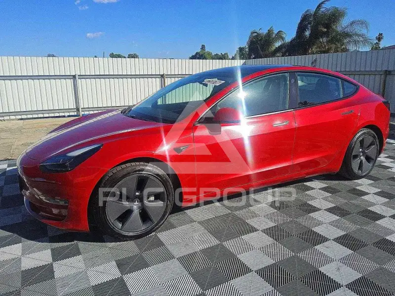 2022 Tesla Model 3 фото