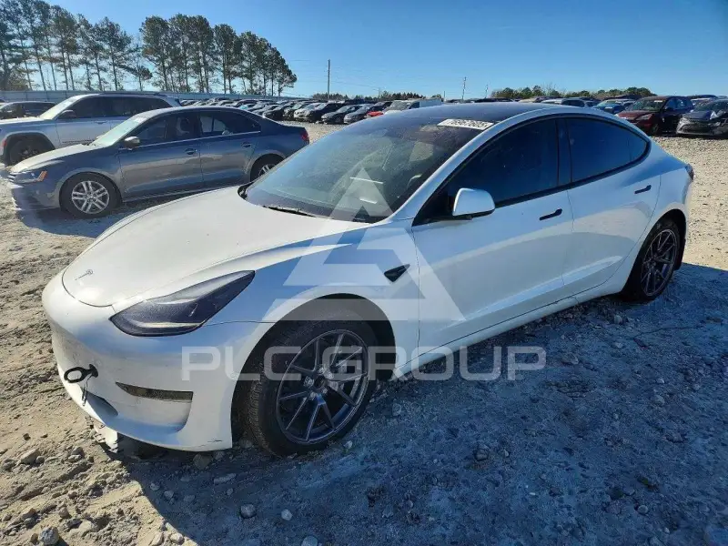 2022 Tesla Model 3 фото
