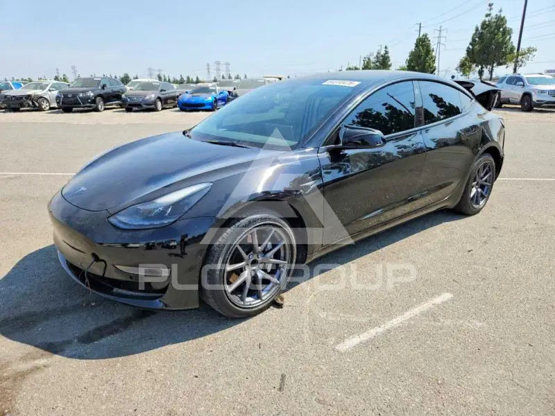 2022 Tesla Model 3 фото